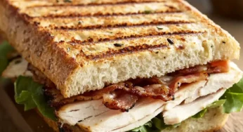 How to Make the Perfect Turkey BLT Sandwich in 10 Minutes